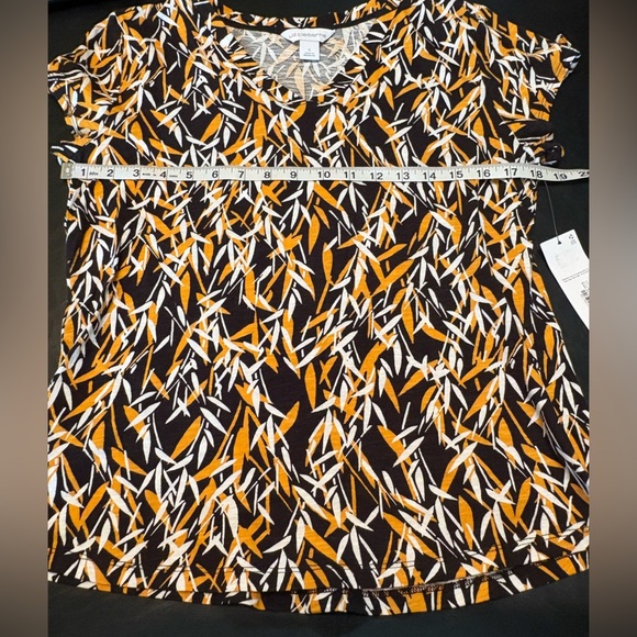 Liz Claiborne Brown Short Sleeve Fitted Blouse size Small NWT - Picture 10 of 13